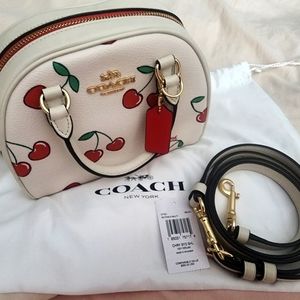 Coach 🌞🌞🌞CF421 Sydney Satchel